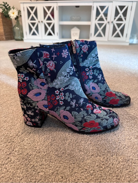 Indigo Rd Shoes - Floral Tapestry Embroidered Block Heel Booties Indigo Rd Size 9M